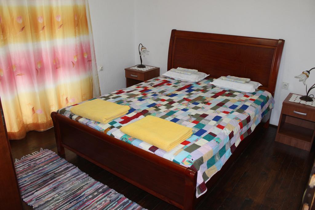 Apartments Mijuskovic Donji Morinj Zimmer foto